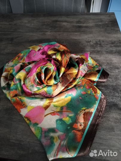 Женский шелковый платок 90*90 см