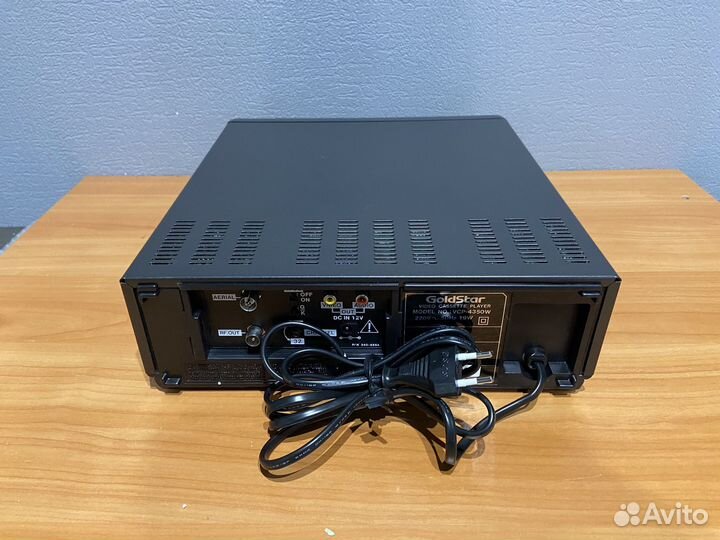 Видеомагнитофон GoldStar VCP 4350 новый