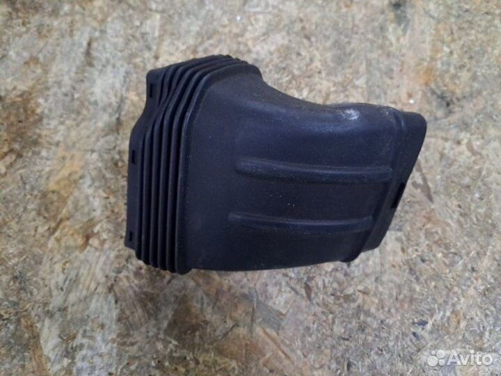 Патрубок воздушного фильтра Audi A6 C6 4F AUK 2006