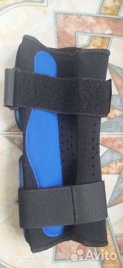 Коленный ортез, наколенник