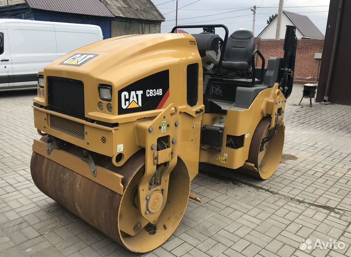 Дорожный каток CAT CB34, 2021