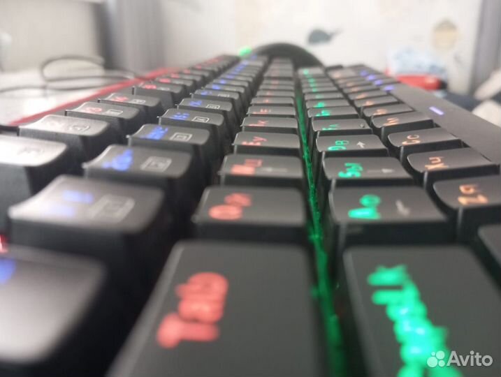 Механическая клавиатура Redragon Kumara