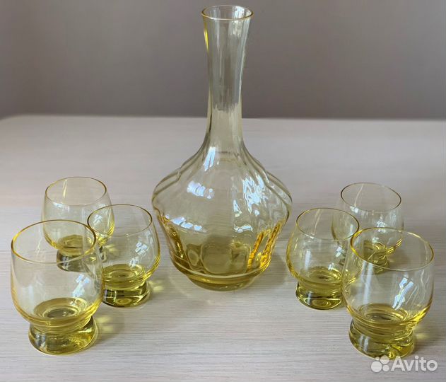 Графин со стаканами