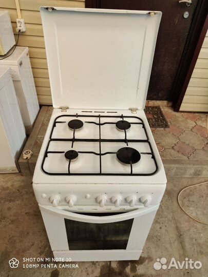 Газовая плита Indesit. Розжигом и грилем. Доставка