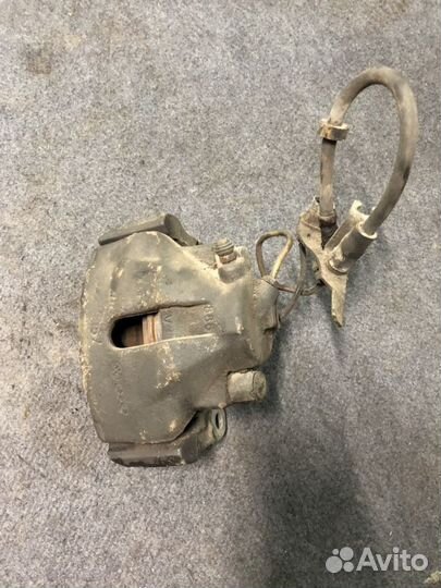 Суппорт передний левый VAG 8E0615123A