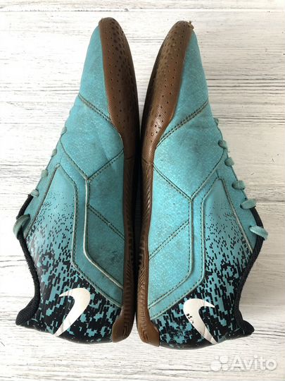 Бутсы для зала Nike BombaX IC US 8