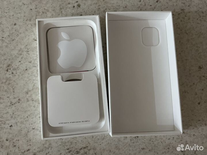 Коробка на iPhone 11 126 гв