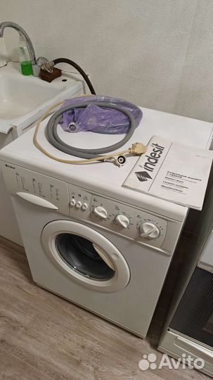 Стиральная машина Indesit WSG 1035 T (Б/У)