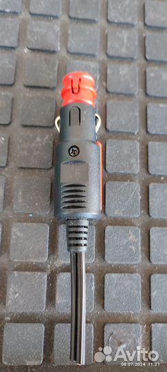 Штекер для прикуривателя