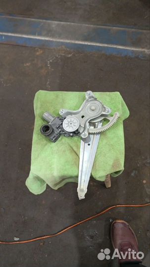 Стеклоподъемники, передний левый и задний левый