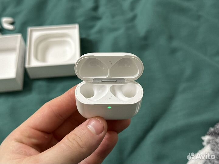 Airpods 4 без шумоподавления