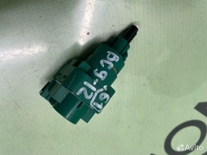 Датчик педали тормоза Volkswagen Touareg 7L дорест