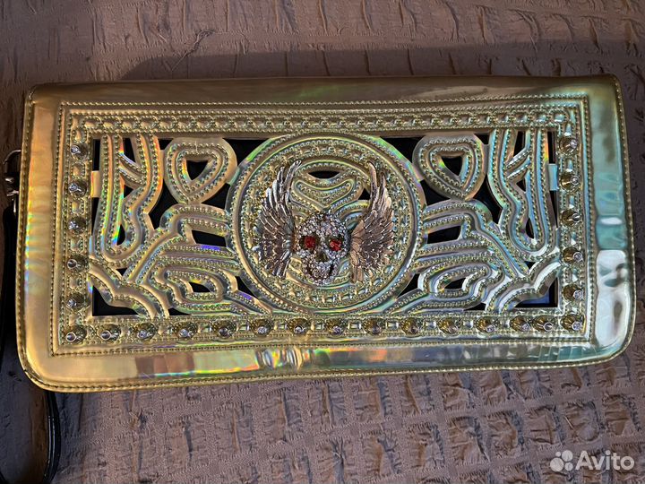 Клатч с черепом и стразами