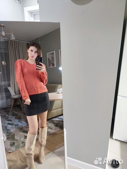 Свитер шерстяной женский