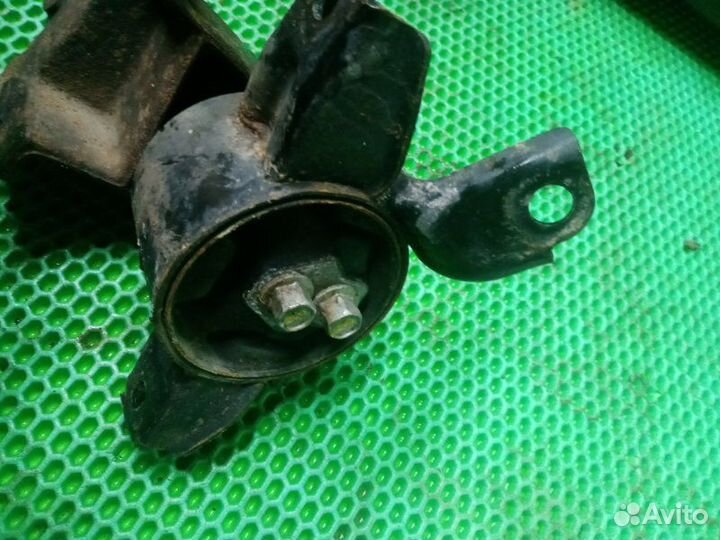 Подушка кпп Hyundai Solaris G4FA 2011