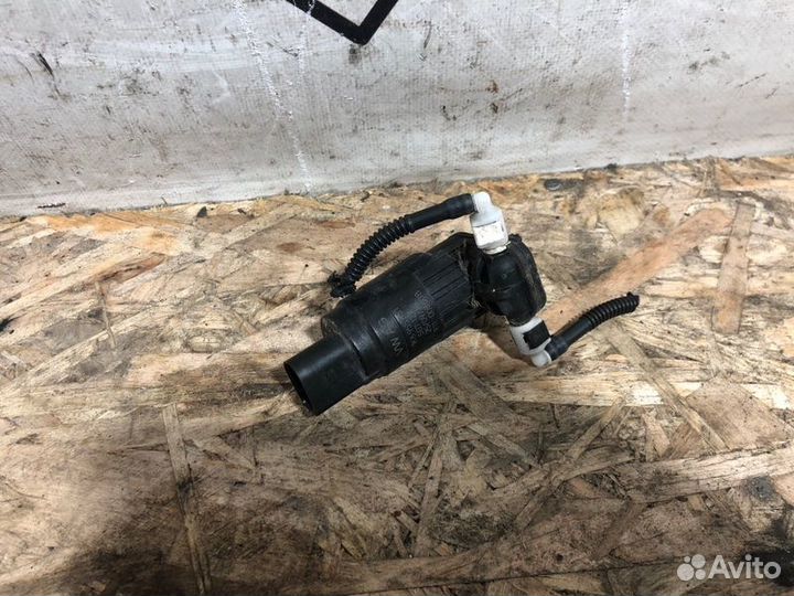 Насос омывателя Volkswagen Tiguan 1 Рестайл
