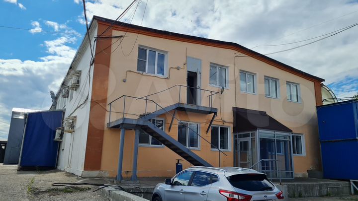 Здание на Химграде, 4000 м²