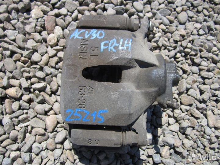 Суппорт передний левый Toyota Camry ACV30 2AZ-FE