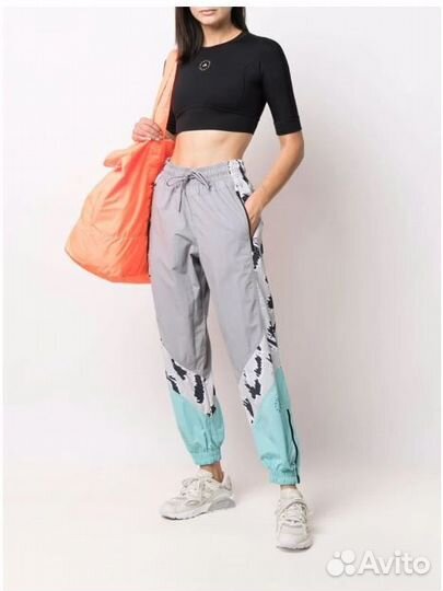 Спортивный костюм со вставками