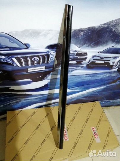 Молдинг двери правый Lexus Ls