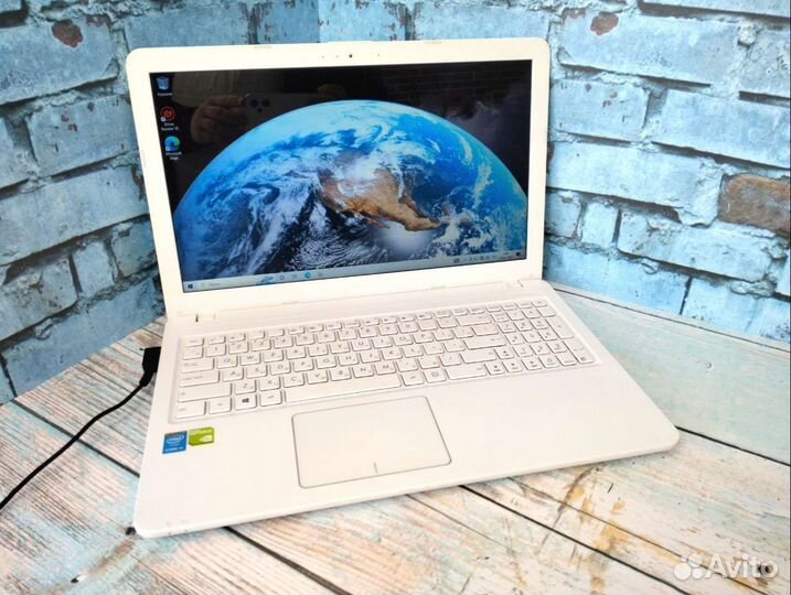 Игровой Asus на i3/ GT 920m/ RAM 6/ SSD 256