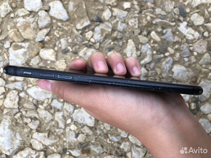 Телефон iPhone 7plus