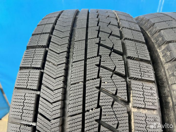 Bridgestone Blizzak VRX 235/55 R17 99R