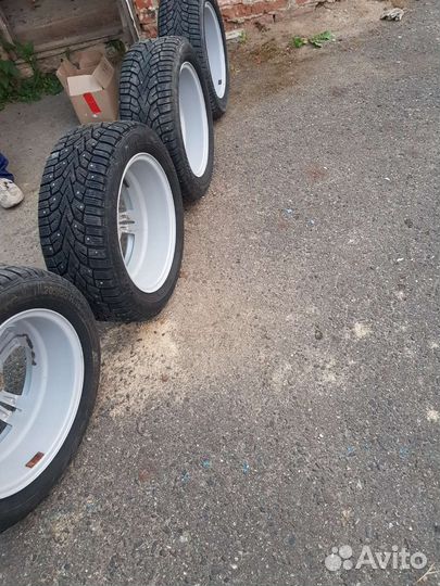 R16 Gislaved NordFrost 100 205/55, PCD 5x112 DIA 42