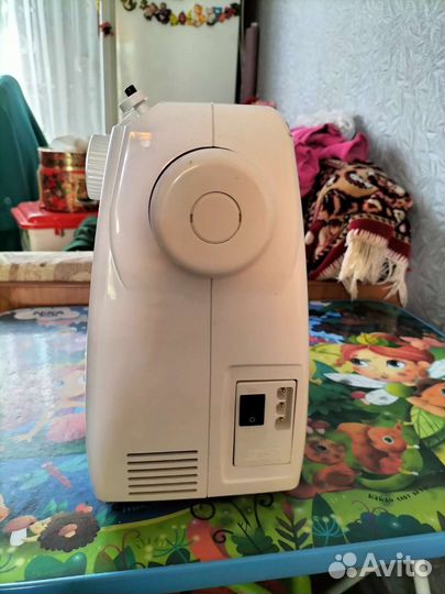 Швейная машина leader