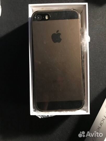 iPhone SE, 32 ГБ