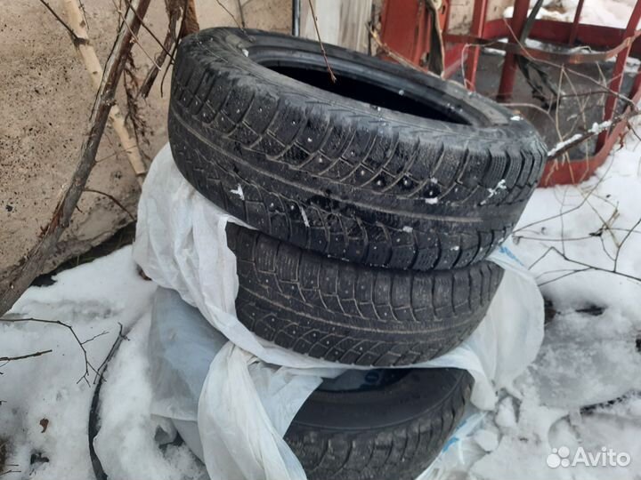 Matador MP 30 Sibir Ice 2 215/65 R16