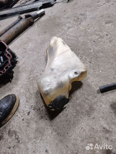 Бачок омывателя chevrolet blazer s15 4.3 l35