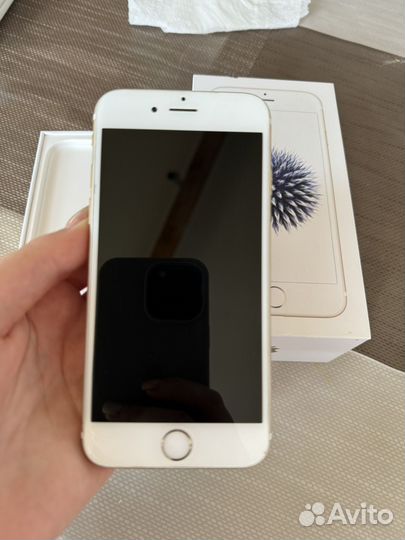 Продам наушники AirPods и iPhone 6