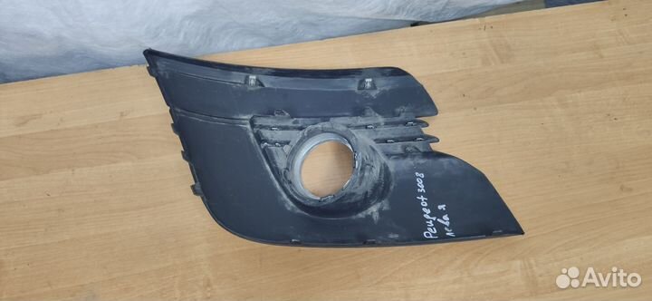 Накладка птф левая Peugeot 3008