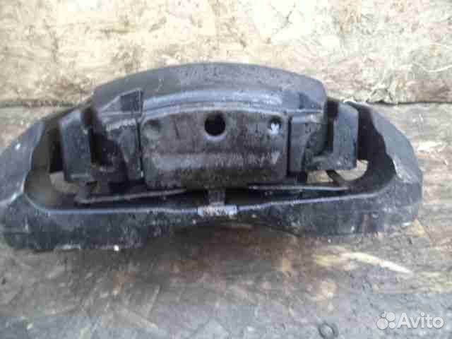 Суппорт передний левый BMW 5-Series F10