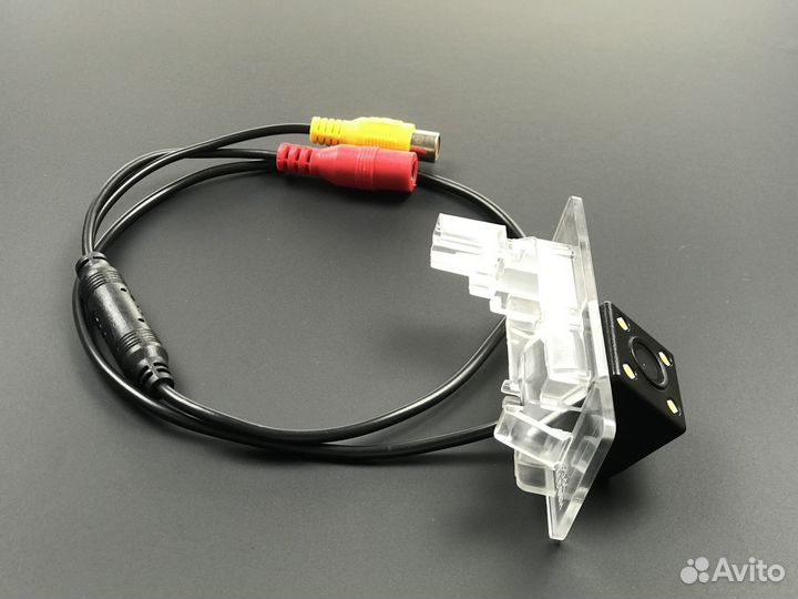 Камера заднего вида для VW Polo Sedan 2010-2015