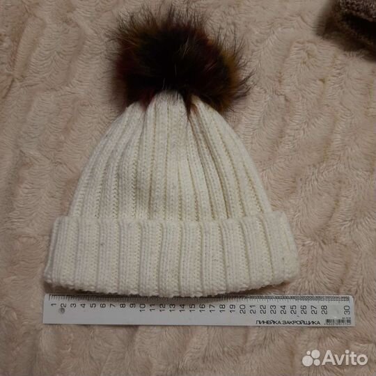 Шапка с меховым помпоном