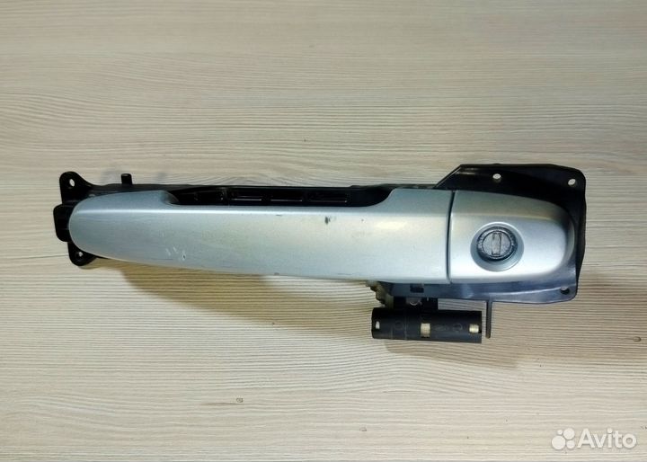 Наружняя ручка передняя правая Toyota Corolla E120