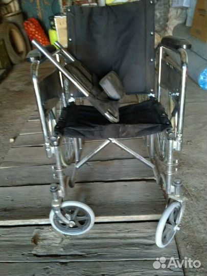 Инвалидное кресло-каталка