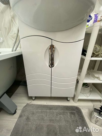 Тумба с раковиной для ванной