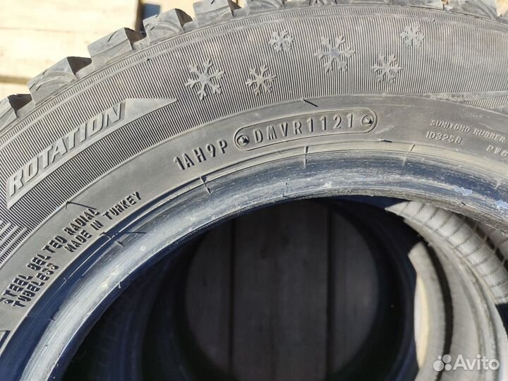 Dunlop SP Winter Ice 03 175/65 R14 82T