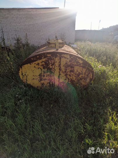 Молоковозная бочка