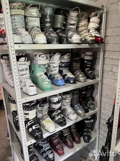 Горнолыжные ботинки женские