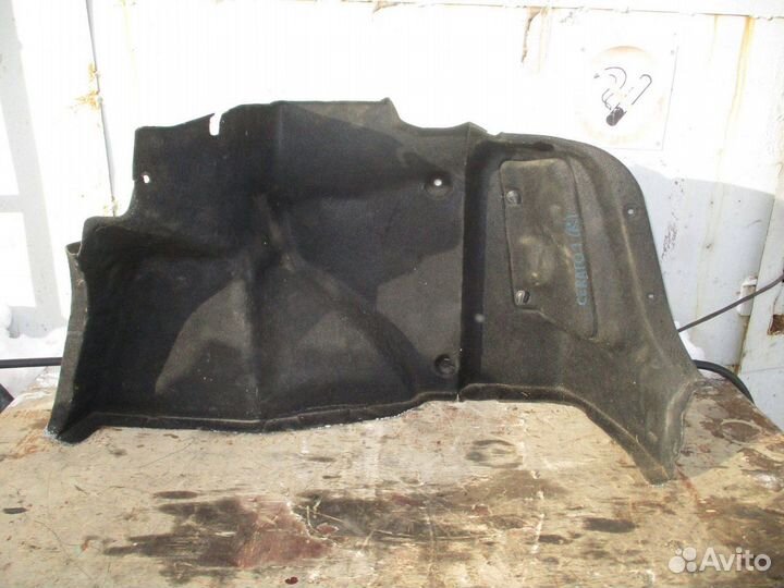 Обшивка багажника Kia Cerato 1 (LD)