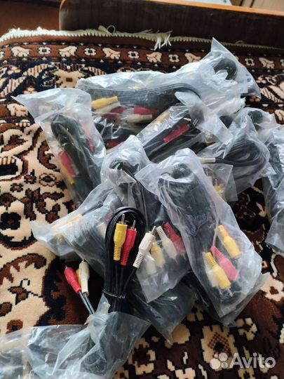 Кабель (3 RCA - 3 RCA)