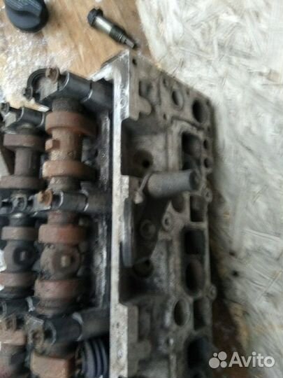 Головка блока цилиндров двигателя спринтер 2.2 л