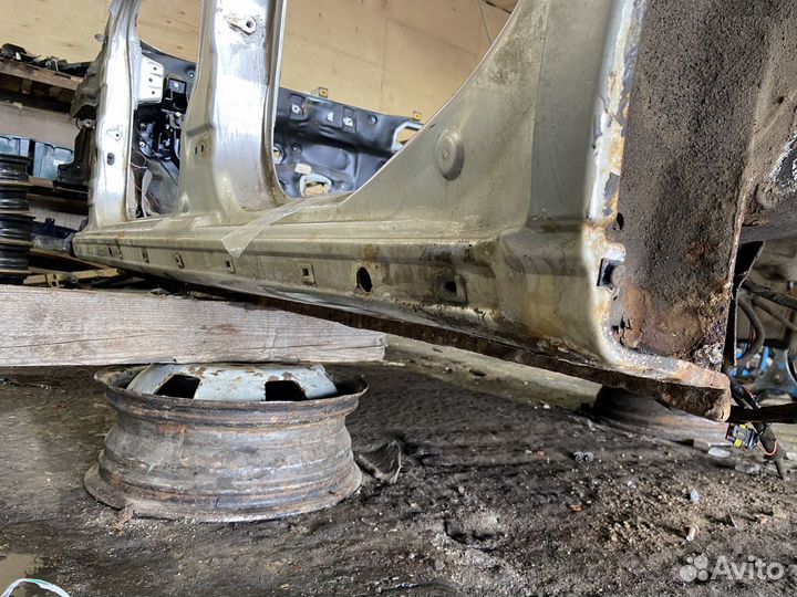 Порог со стойкой левой Chery Fora 2006-2010