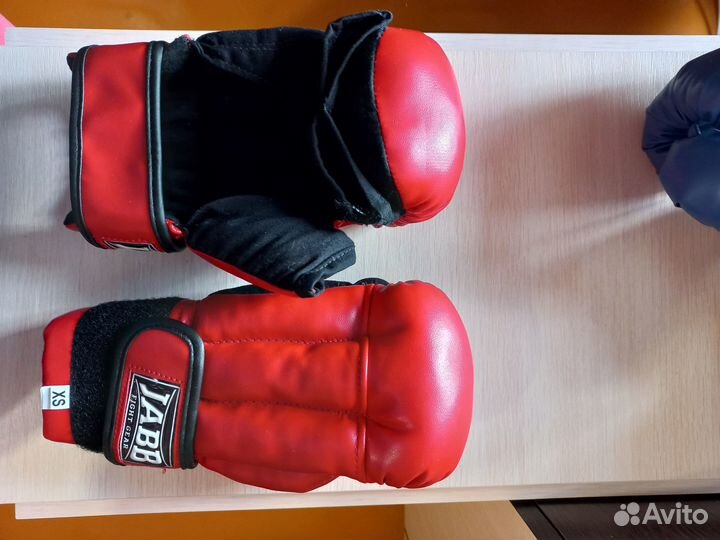 Продам детские вещи