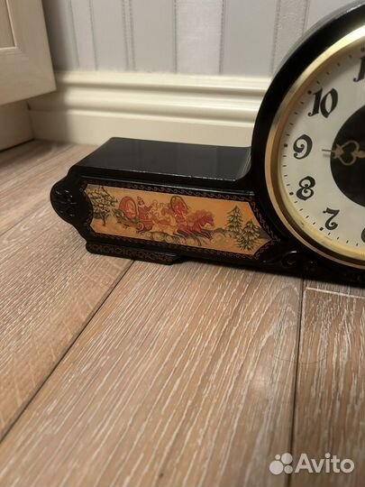 Механические настольные часы 