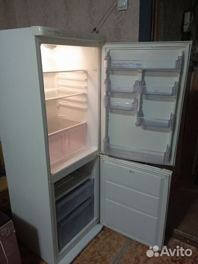 Холодильник Zanussi